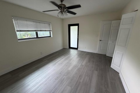 Apartment in Fort Lauderdale, Florida 2 bedrooms, 1041.43 sq.m. № 2392772 - photo 17
