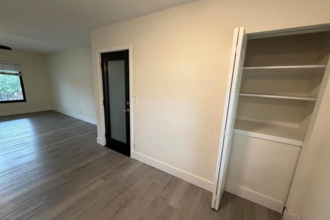 Apartment in Fort Lauderdale, Florida 2 bedrooms, 1041.43 sq.m. № 2392772 - photo 5