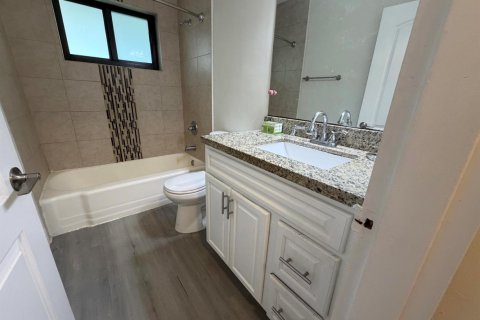 Apartment in Fort Lauderdale, Florida 2 bedrooms, 1041.43 sq.m. № 2392772 - photo 11
