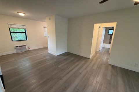 Apartment in Fort Lauderdale, Florida 2 bedrooms, 1041.43 sq.m. № 2392772 - photo 3