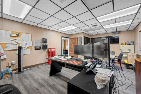 Commercial property in Tampa, Florida 629.88 sq.m. № 2096375 - photo 18