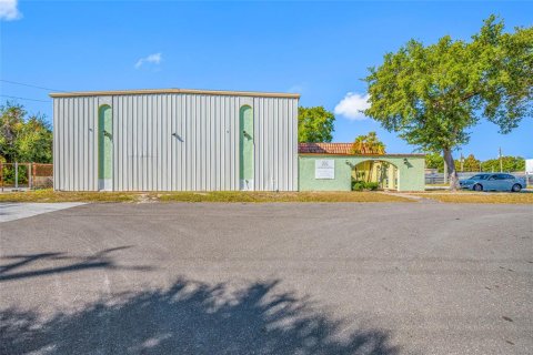 Commercial property in Tampa, Florida 629.88 sq.m. № 2096375 - photo 4