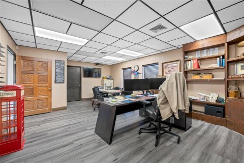 Commercial property in Tampa, Florida 629.88 sq.m. № 2096375 - photo 17