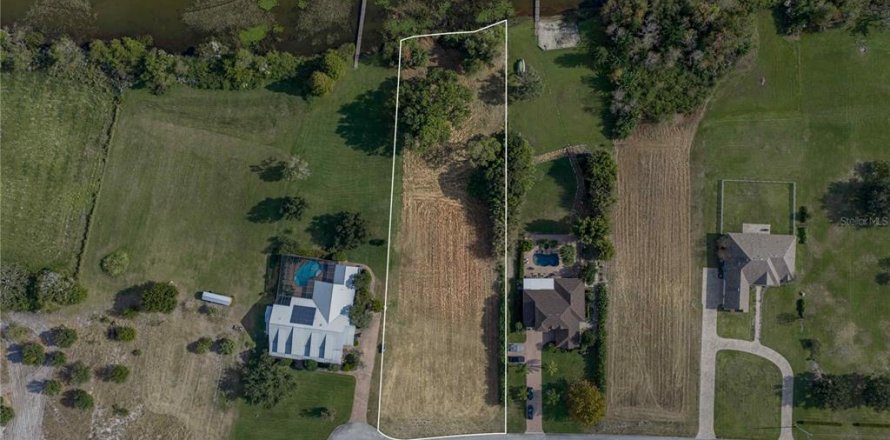 Terreno en Auburndale, Florida № 2103961