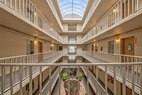 Copropriété à louer à Saint Petersburg, Floride: 3 chambres, 139.35 m2 № 1572729 - photo 5