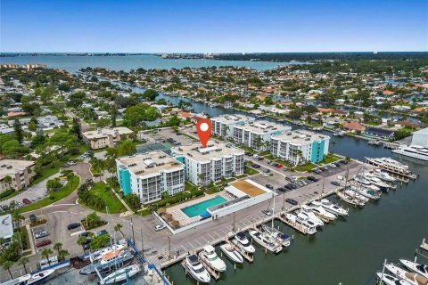 Copropriété à louer à Saint Petersburg, Floride: 3 chambres, 139.35 m2 № 1572729 - photo 1