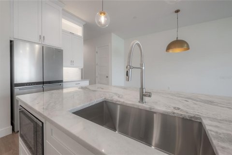Touwnhouse à vendre à Tampa, Floride: 3 chambres, 189.06 m2 № 2235595 - photo 18