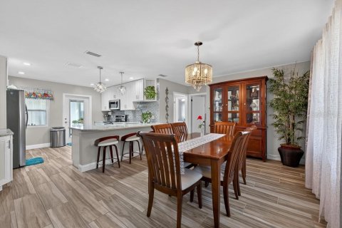 Villa ou maison à vendre à New Port Richey, Floride: 2 chambres, 104.52 m2 № 2425649 - photo 3