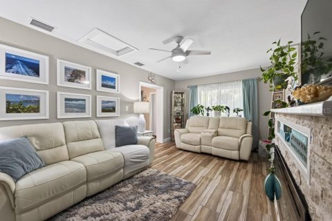 Villa ou maison à vendre à New Port Richey, Floride: 2 chambres, 104.52 m2 № 2425649 - photo 18