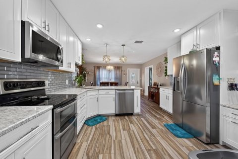 Villa ou maison à vendre à New Port Richey, Floride: 2 chambres, 104.52 m2 № 2425649 - photo 13