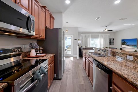 Adosado en venta en Kissimmee, Florida, 5 dormitorios, 188.03 m2 № 1832079 - foto 14