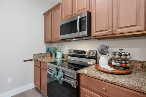 Adosado en venta en Kissimmee, Florida, 5 dormitorios, 188.03 m2 № 1832079 - foto 10