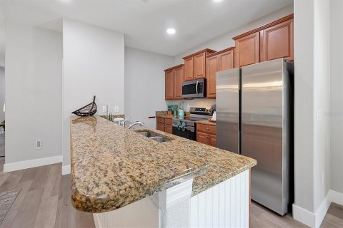 Adosado en venta en Kissimmee, Florida, 5 dormitorios, 188.03 m2 № 1832079 - foto 9