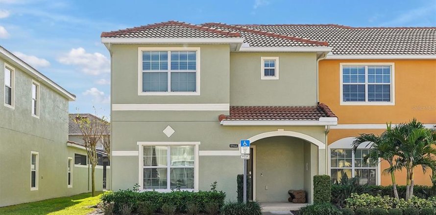 Adosado en Kissimmee, Florida 5 dormitorios, 188.03 m2 № 1832079