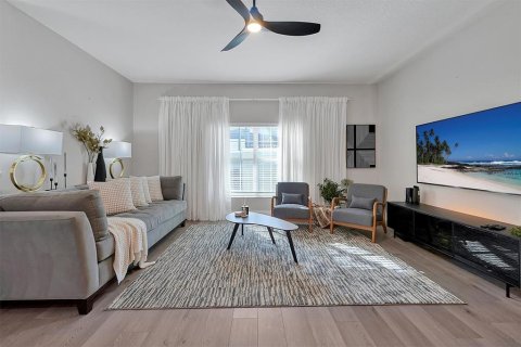 Adosado en venta en Kissimmee, Florida, 5 dormitorios, 188.03 m2 № 1832079 - foto 5