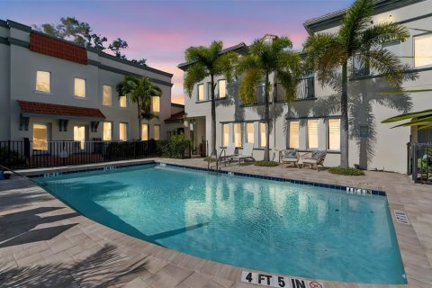 Adosado en venta en Sarasota, Florida, 3 dormitorios, 154.87 m2 № 2095298 - foto 3