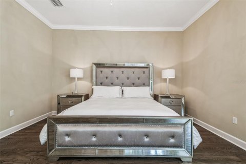 House in Wesley Chapel, Florida 4 bedrooms, 367.71 sq.m. № 1913751 - photo 14