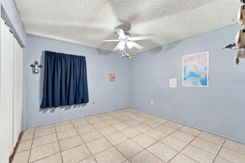 Villa ou maison à vendre à Spring Hill, Floride: 4 chambres, 187.48 m2 № 2436677 - photo 12