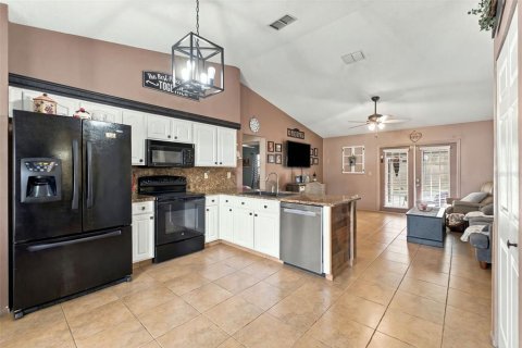 Villa ou maison à vendre à Spring Hill, Floride: 4 chambres, 187.48 m2 № 2436677 - photo 29