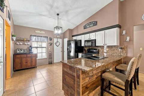 Villa ou maison à vendre à Spring Hill, Floride: 4 chambres, 187.48 m2 № 2436677 - photo 30
