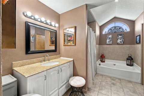 Villa ou maison à vendre à Spring Hill, Floride: 4 chambres, 187.48 m2 № 2436677 - photo 7