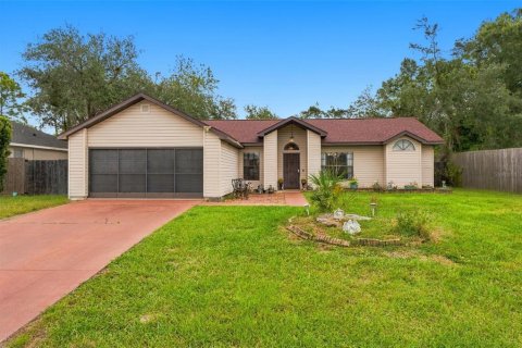 Villa ou maison à Spring Hill, Floride 4 chambres, 187.48 m2 № 2436677