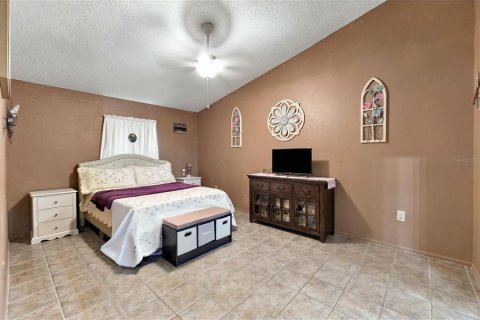 Villa ou maison à vendre à Spring Hill, Floride: 4 chambres, 187.48 m2 № 2436677 - photo 5