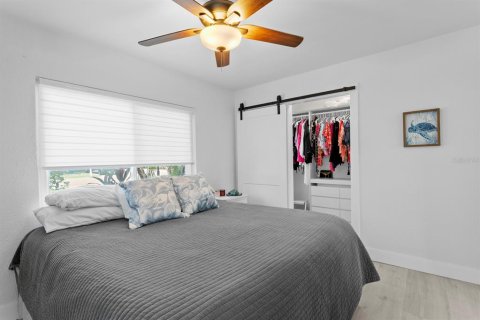 Купить виллу или дом в Редингтон-Шорс, Флорида 3 комнаты, 91.79м2, № 1826936 - фото 18