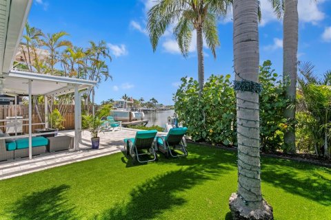 Купить виллу или дом в Редингтон-Шорс, Флорида 3 комнаты, 91.79м2, № 1826936 - фото 27