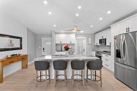 Купить виллу или дом в Редингтон-Шорс, Флорида 3 комнаты, 91.79м2, № 1826936 - фото 3