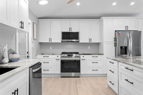 Купить виллу или дом в Редингтон-Шорс, Флорида 3 комнаты, 91.79м2, № 1826936 - фото 8