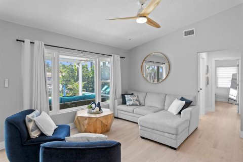 Купить виллу или дом в Редингтон-Шорс, Флорида 3 комнаты, 91.79м2, № 1826936 - фото 12