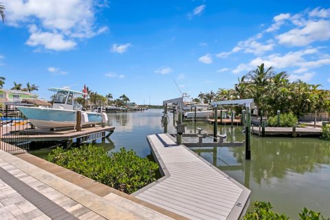 Купить виллу или дом в Редингтон-Шорс, Флорида 3 комнаты, 91.79м2, № 1826936 - фото 25