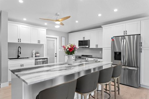 Купить виллу или дом в Редингтон-Шорс, Флорида 3 комнаты, 91.79м2, № 1826936 - фото 7