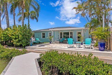 Купить виллу или дом в Редингтон-Шорс, Флорида 3 комнаты, 91.79м2, № 1826936 - фото 24