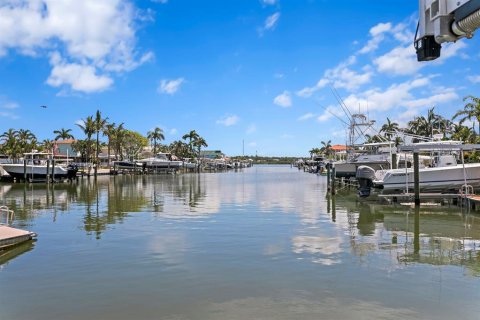 Купить виллу или дом в Редингтон-Шорс, Флорида 3 комнаты, 91.79м2, № 1826936 - фото 29