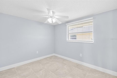 Casa en alquiler en New Port Richey, Florida, 2 dormitorios, 67.08 m2 № 2118356 - foto 1