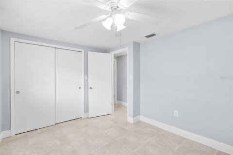 House in New Port Richey, Florida 2 bedrooms, 67.08 sq.m. № 2118356 - photo 20
