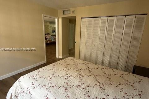Condo in Hallandale Beach, Florida, 2 bedrooms  № 1976260 - photo 18