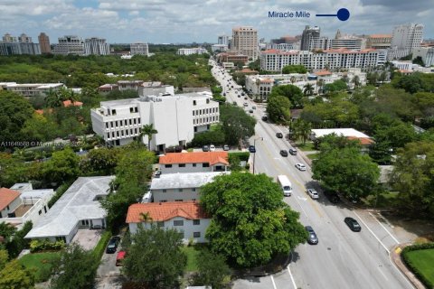 Commercial property in Coral Gables, Florida 202.34 sq.m. № 1728199 - photo 15