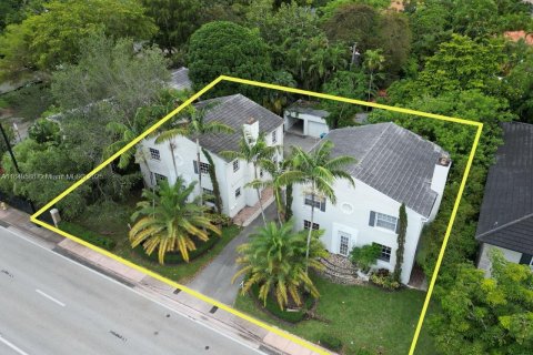 Commercial property in Coral Gables, Florida 202.34 sq.m. № 1728199 - photo 12