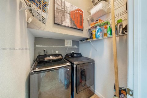 Adosado en venta en Sunrise, Florida, 4 dormitorios, 171.68 m2 № 1955017 - foto 30