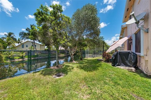 Adosado en venta en Sunrise, Florida, 4 dormitorios, 171.68 m2 № 1955017 - foto 17