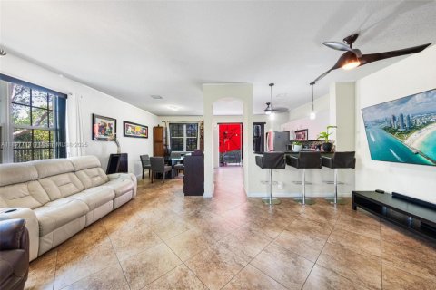 Adosado en venta en Sunrise, Florida, 4 dormitorios, 171.68 m2 № 1955017 - foto 10