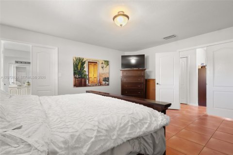 Villa ou maison à vendre à Miami, Floride: 5 chambres, 261.24 m2 № 2309516 - photo 19