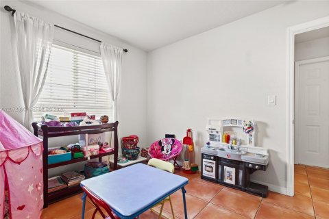 Villa ou maison à vendre à Miami, Floride: 5 chambres, 261.24 m2 № 2309516 - photo 15