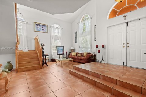 Villa ou maison à vendre à Miami, Floride: 5 chambres, 261.24 m2 № 2309516 - photo 6