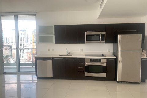 Condo in Miami, Florida, 1 bedroom  № 2002626 - photo 9