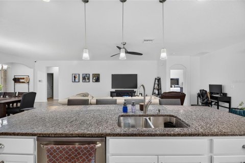 Villa ou maison à vendre à Riverview, Floride: 3 chambres, 170.75 m2 № 2410201 - photo 4
