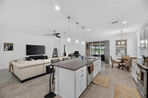 Villa ou maison à vendre à Riverview, Floride: 3 chambres, 170.75 m2 № 2410201 - photo 5